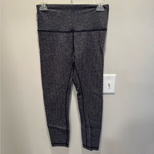 Lululemon size 6 leggings 
Grey and black patterned